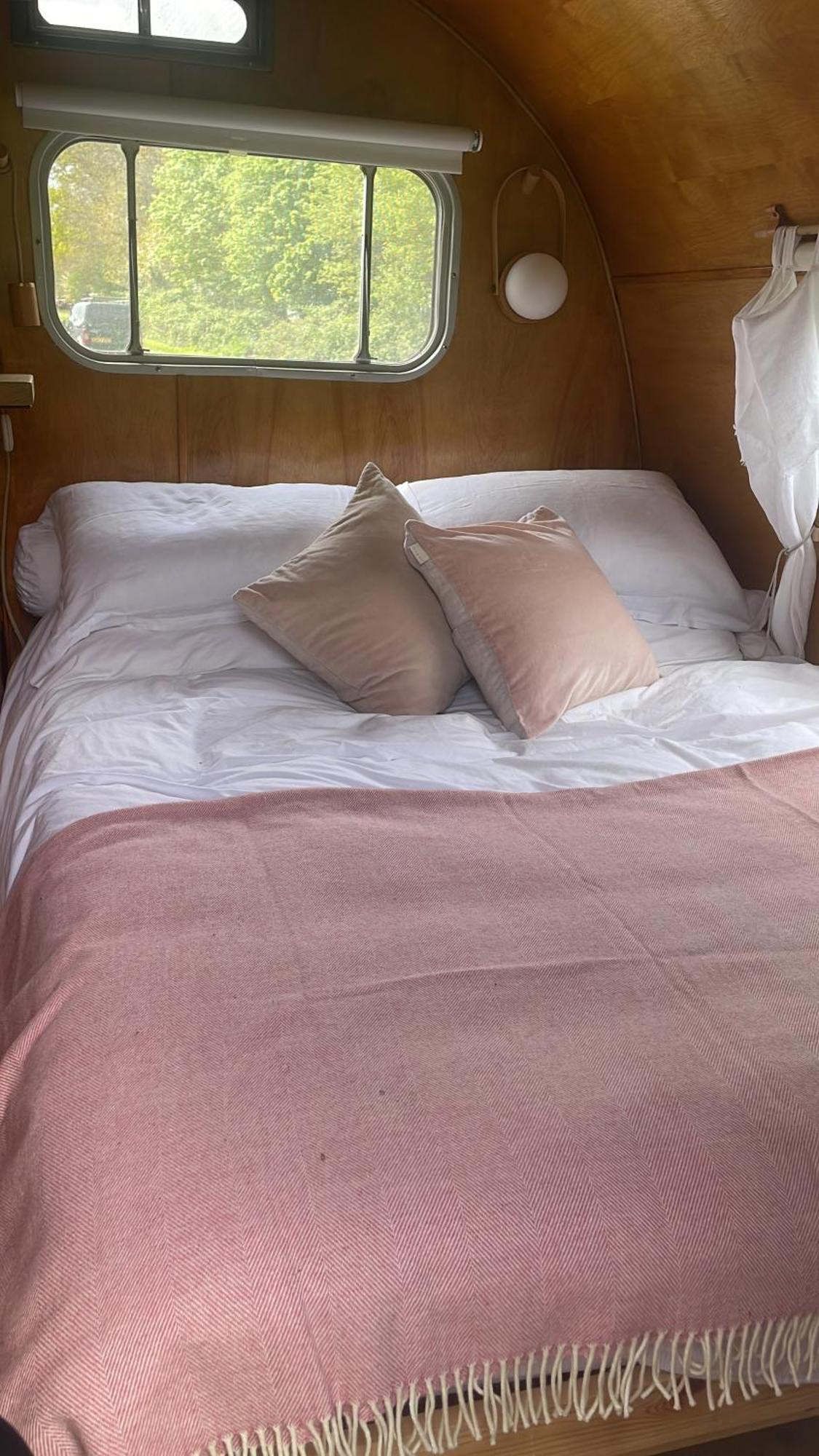 Silver Airstream Glamping & Rental Chichester Ngoại thất bức ảnh